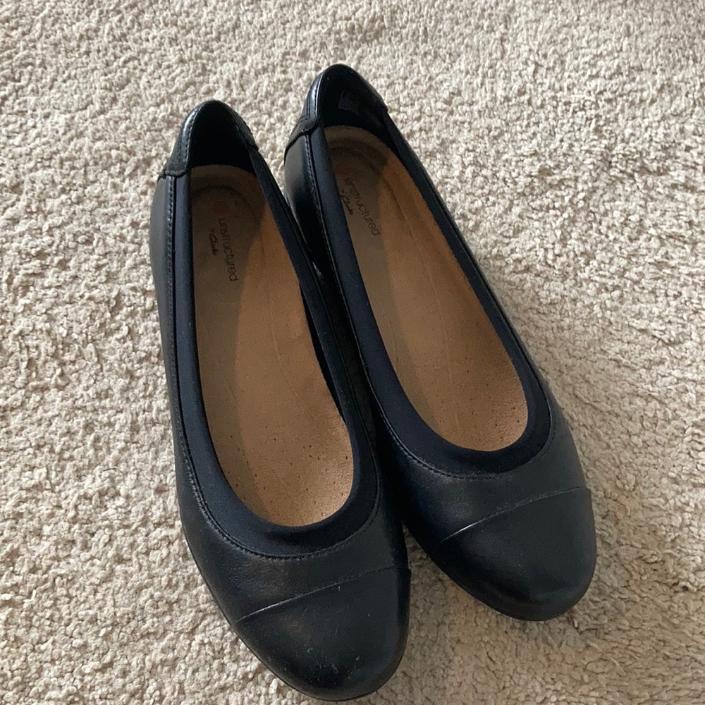 Leather Clark’s flats